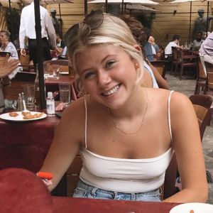 Meet your Posher, Hailey